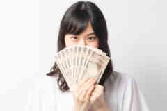 手相で占う|これからの人生で金運アップする人しない人